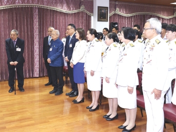 สมเด็จพระกนิษฐาธิราชเจ้า กรมสมเด็จพระเทพรัตนราชสุดาฯ สยามบรมราชกุมารี เสด็จลง ณ อาคารชัยพัฒนา สวนจิตรลดา พระราชทานพระราชวโรกาสให้
ศ.เกียรติคุณ นพ.พูนพิศ อมาตยกุล ประธานคณะอนุกรรมการส่งเสริมกิจกรรมดนตรีไทย พร้อมคณะ, ผู้บริหารกระทรวงการพัฒนาสังคมและความ
มั่นคงของมนุษย์, ผู้บริหารธนาคารกรุงเทพ จำกัด (มหาชน), ผู้บริหารโรงเรียนของเยาวชนที่ชนะการประกวดดนตรีไทยระดับมัธยมศึกษา “ประลองเพลง ประเลงมโหรี” ครั้งที่ 36 ประจำปี 2567 และเยาวชนที่ชนะการประกวดฯ เฝ้าฯ กราบบังคมทูลรายงานผลการจัดการแข่งขันฯ เมื่อวันพุธที่ 3 กันยายน 2568