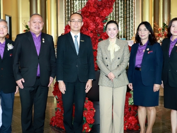 ฉลอง 2 ทศวรรษ : ผศ.ดร.ลิณธิภรณ์ วริณวัชรโรจน์ อดีต รมช.ศึกษาธิการ เปิดงาน “2 ทศวรรษ สทศ. ก้าวสู่การประเมินผลยุคดิจิทัล” จัดโดย ผศ.ดร.ศิริดา
บุรชาติ ผอ.สถาบันทดสอบทางการศึกษาแห่งชาติ (สทศ.) โดยมีบุคลากรในหน่วยงานการศึกษาร่วมงาน ที่ โรงแรมอัศวิน แกรนด์ คอนเวนชั่น เขตหลักสี่