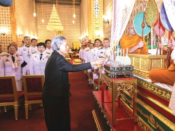สมเด็จพระกนิษฐาธิราชเจ้า กรมสมเด็จพระเทพรัตนราชสุดาฯ สยามบรมราชกุมารี เสด็จพระราชดำเนินไปในการบำเพ็ญพระราชกุศลถวายพระบรมศพ สมเด็จพระนางเจ้าสิริกิติ์ พระบรมราชินีนาถ พระบรมราชชนนีพันปีหลวง โดยมี พระวรวงศ์เธอ พระองค์เจ้าเฉลิมศึกยุคล เฝ้าทูลละอองพระบาทรับเสด็จ ณ พระที่นั่งดุสิตมหาปราสาท ในพระบรมมหาราชวัง เมื่อวันพุธที่ 5 พฤศจิกายน 2568 เวลา 07.30 น.