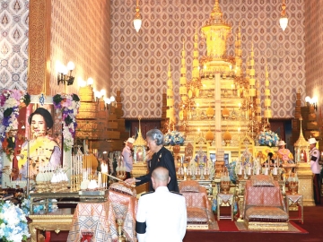 สมเด็จพระกนิษฐาธิราชเจ้า กรมสมเด็จพระเทพรัตนราชสุดาฯ สยามบรมราชกุมารี เสด็จพระราชดำเนินไปในการ
บำเพ็ญพระราชกุศลพระบรมศพ สมเด็จพระนางเจ้าสิริกิติ์ พระบรมราชินีนาถ พระบรมราชชนนีพันปีหลวง ณ พระที่นั่งดุสิตมหาปราสาท ในพระบรมมหาราชวัง โอกาสนี้ พระวรวงศ์เธอ พระองค์เจ้าเฉลิมศึกยุคล, ท่านหญิงศรีสว่างวงศ์ บุญจิตราดุลย์ และ ท่านผู้หญิงสิริกิติยา เจนเซน โดยเสด็จด้วย เมื่อวันพุธที่ 12 พฤศจิกายน 2568

