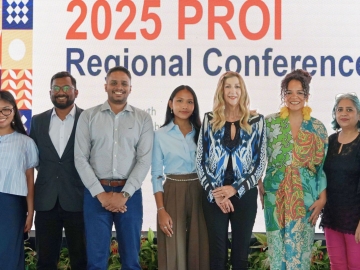 ตัวแทนประเทศไทย : Dr.Karine Lohitnavy-Frick ผู้ก่อตั้ง มิดัส พีอาร์, รินรดา ประทุมสุวรรณ และ เชลซี คิง นำเสนอแคมเปญ “Real Wellness, My Way” ที่สร้างสรรค์ให้กับ เวอร์จิ้น แอ็คทีฟ ประเทศไทย ในงาน “PROI APAC Summit 2025” ที่ เมืองเซบู สาธารณรัฐฟิลิปปินส์ ยกระดับมาตรฐานผลงานในระดับภูมิภาค