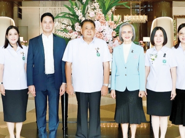 อนามัย “นมแม่” : อนัคพล อิงคะกุล รองประธานกรรมการบริหาร มิราเคิล กรุ๊ป ต้อนรับ วรโชติ สุคนธ์ขจร รมช.สาธารณสุข ในโอกาสเป็นประธานเปิดการประชุมวิชาการนมแม่ ครั้งที่ 9 “Breastfeeding : Make it Happen, Make it Happy” จัดโดย พญ.ศิริพร กัญชนะ ประธานมูลนิธิศูนย์นมแม่แห่งประเทศไทย โดยมี พญ.อัมพร เบญจพลพิทักษ์ อธิบดีกรมอนามัย ร่วมงาน ที่ โรงแรมมิราเคิล แกรนด์ คอนเวนชั่น เขตหลักสี่