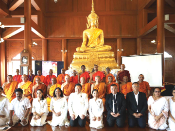 ประวัติศาสตร์ : ชวนินทร์ วงศ์สถิตจิรกาล ผวจ.พระนครศรีอยุธยา ต้อนรับ อี.เอ.เอส. วิชายันธี เอดิริสิงเห
เอกอัครราชทูตสาธารณรัฐสังคมนิยมประชาธิปไตยศรีลังกาประจำราชอาณาจักรไทย ในงานเฉลิมฉลอง
ครบรอบ 70 ปี ความสัมพันธ์ทางการทูตไทย-ศรีลังกา ร่วมรำลึกประวัติศาสตร์ทั้งด้านพระพุทธศาสนา ศิลปวัฒนธรรมและการแลกเปลี่ยนทางวิชาการสงฆ์ ที่ วัดวชิรธรรมาราม หลวงปู่ทวด จ.พระนครศรีอยุธยา