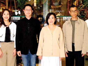 สุดคุ้มกับแคมเปญ : ขวัญแก้ว สิริจินดา ผู้บริหาร บมจ.เซ็นทรัลพัฒนา และ พิพัฒน์ เหล่าพิพัฒนา ผู้บริหาร ธนาคารกสิกรไทย ร่วมจัดกิจกรรม “มื้อนี้ K เลย” โดยมอบสิทธิพิเศษ อิ่มคุ้ม X3 ให้กับลูกค้าผู้ถือบัตรเครดิตกสิกรไทย เพื่อรับสิทธิพิเศษสุดคุ้มถึง 3 ต่อ สำหรับมอบประสบการณ์ความอร่อย เมื่อใช้จ่ายผ่านบัตรที่ร้านอาหารภายในศูนย์การค้าเซ็นทรัล 10 สาขา ในกรุงเทพฯและปริมณฑล ตั้งแต่วันนี้ – 20 มกราคม 2569