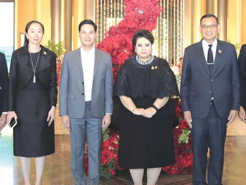 พิสูจน์สิทธิที่ดินของวัด : อนัคพล อิงคะกุล รองประธานกรรมการบริหารมิราเคิล กรุ๊ป ต้อนรับ ศุภมาส อิศรภักดี รมต.ประจำสำนักนายกรัฐมนตรี ในพิธีเปิดงาน “โครงการขับเคลื่อนมาตรการพิสูจน์สิทธิที่ดินของวัด เพื่อสืบสานศรัทธาแห่งพระพุทธศาสนา” จัดโดย สนง.คณะกรรมการนโยบายที่ดินแห่งชาติ โดยมี ดร.ชญานันท์ ภักดีจิตต์ ปลัดกระทรวงทรัพยากรธรรมชาติและสิ่งแวดล้อม และ มูฮัมหมาด ยังหะสัน ผอ.กองที่ดินของรัฐ ร่วมงาน ที่ โรงแรมอัศวิน แกรนด์ คอนเวนชั่น เขตหลักสี่