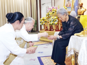 สมเด็จพระกนิษฐาธิราชเจ้า กรมสมเด็จพระเทพรัตนราชสุดาฯ สยามบรมราชกุมารี เสด็จออกแทนพระองค์ ณ วังสระปทุม
พระราชทานพระราชวโรกาสให้คณะพราหมณ์ที่ประกอบพระราชพิธีตรียัมพวาย-ตรีปวาย เฝ้าฯ ถวายพระพรชัยมงคล
และทูลเกล้าฯ ถวายสิ่งของเครื่องพิธีแด่พระบาทสมเด็จพระเจ้าอยู่หัว สมเด็จพระนางเจ้าฯ พระบรมราชินี และ
สมเด็จพระกนิษฐาธิราชเจ้า กรมสมเด็จพระเทพรัตนราชสุดาฯ สยามบรมราชกุมารี เมื่อวันที่ 9 มกราคม 2569