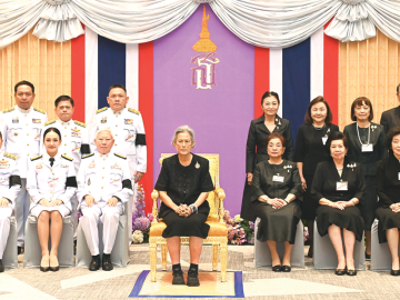 สมเด็จพระกนิษฐาธิราชเจ้า กรมสมเด็จพระเทพรัตนราชสุดาฯ สยามบรมราชกุมารี เสด็จพระราชดำเนินไปในการพระราชทานเข็ม “พุ่มเพชร” แก่
ผู้ว่าราชการจังหวัดที่ดำรงตำแหน่งเป็นครั้งแรก ในฐานะประธานคณะกรรมการทุนการศึกษาของมูลนิธิร่วมจิตต์น้อมเกล้าฯ เพื่อเยาวชนฯ, ประธานแม่บ้าน
มหาดไทยจังหวัดที่ดำรงตำแหน่งเป็นครั้งแรก ในฐานะประธานคณะกรรมการอุปการะเยาวชนประจำจังหวัดของมูลนิธิฯ และประธานคณะกรรมการอุปการะเยาวชนประจำกรุงเทพมหานคร ณ การไฟฟ้านครหลวง สำนักงานใหญ่ เขตคลองเตย กรุงเทพมหานคร เมื่อวันจันทร์ที่ 2 กุมภาพันธ์ 2569