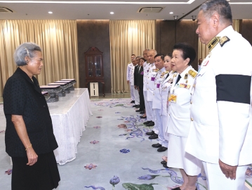 สมเด็จพระกนิษฐาธิราชเจ้า กรมสมเด็จพระเทพรัตนราชสุดาฯ สยามบรมราชกุมารี เสด็จออก ณ วังสระปทุม
พระราชทานพระราชวโรกาสให้ นายพลากร สุวรรณรัฐ องคมนตรี ประธานกรรมการมูลนิธิพระพุทธเมตตาประชาไทยฯ นำคณะกรรมการมูลนิธิฯ เฝ้าฯ ขอพระราชทานพระมหากรุณาธิคุณทรงพระสุหร่าย
และทรงเจิมเหรียญที่ระลึกพระพุทธเมตตาประชาไทยไตรโลกนาถคันธารราฐอนุสรณ์ เพื่อความเป็นสิริมงคล