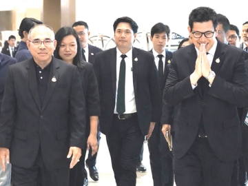 ธ.ก.ส. เป็นเจ้าภาพ : เอกนิติ นิติทัณฑ์ประภาศ รมว.การคลัง เป็นประธานเปิดการประชุมสมาคม
ธนาคารเพื่อการเกษตรและการพัฒนาชนบทแห่งเอเชียและแปซิฟิก (APRACA) ครั้งที่ 79 และการประชุม
สมัชชาใหญ่ APRACA ครั้งที่ 24 จัดโดย ธนาคารเพื่อการเกษตรและสหกรณ์การเกษตร (ธ.ก.ส.) ที่ โรงแรม
เซ็นทาราแกรนด์ เซ็นทรัลพลาซา ลาดพร้าว โดยมี วุฒิศักดิ์ พิชญกานต์ ผจก.ทั่วไป โรงแรมฯ ต้อนรับ