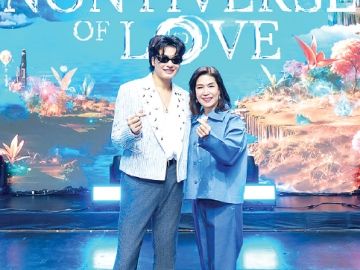 ครบรอบ 77 ปี ของ OCEAN LIFE : นุสรา (อัสสกุล)
บัญญัติปิยพจน์ ประธานเจ้าหน้าที่บริหาร บมจ.ไทยสมุทรประกันชีวิต
จัดคอนเสิร์ต “NONTIVERSE OF LOVE” เปิดจักรวาลแห่งความรัก
“นนท์ ธนนท์” ให้กับลูกค้า ที่ ONE BANGKOK FORUM