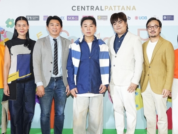 “เทศกาลรับฤดูร้อนแห่งปี” : ดร.ณัฐกิตติ์ ตั้งพูลสินธนา กก.ผจก.ใหญ่ สายงานการตลาด
บมจ.เซ็นทรัลพัฒนา เปิดแคมเปญ “Summer Fest 2026: Sound of Summer”จัดเต็ม 1,000 อีเวนต์ความสนุกทั่วเมืองไทย ยกระดับซัมเมอร์ไทย ให้ช้อป กิน เที่ยว สนุกไปจนถึง 10 พฤษภาคม 2569 ที่ ศูนย์การค้าเซ็นทรัล ทั่วประเทศ