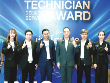 ผลงานดีเด่น : สมาสภ์ ปัทมะสุคนธ์ อธิบดีกรมพัฒนาฝีมือแรงงาน และ ธีรพล
รอดเฉื่อย ผช.กก.ผจก.กลุ่มงานบริการช่างโฮมโปร บจก.โฮม โปรดักส์ เซ็นเตอร์ ร่วมกัน
เปิดงาน “Technician and Delivery Service Award 2025” มอบรางวัล
ให้ทีมช่างติดตั้งและทีมขนส่งจากทั่วประเทศ ที่โรงแรมอัศวิน แกรนด์ คอนเวนชั่น