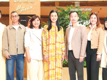 อร่อยสุดคุ้ม : นภพรรษ ฤดีสุนันท์ Head of Marketing (Asset Group 1) บมจ.
เซ็นทรัลพัฒนา และ ชัยพล กฤตยาวาณิชย์ Senior vice president บจก.บัตร
กรุงศรีอยุธยา จัดแคมเปญ “อิ่มคุ้มฟิน ลุ้นบินโอซาก้า” ให้ลูกค้าผู้ถือบัตรเครดิตกรุงศรี
และเซ็นทรัล เดอะวัน ที่ศูนย์การค้าเซ็นทรัล 10 แห่งในกรุงเทพฯและปริมณฑล