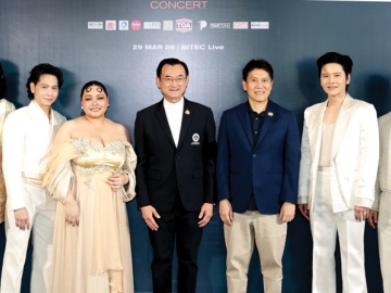 รอบการกุศล : จตุภัทร์ ตั้งคารวคุณ ประธานเจ้าหน้าที่บริหาร บมจ.ทีโอเอ เพ้นท์ (ประเทศไทย) และ
ศ.นพ.อภิชาติ อัศวมงคลกุล คณบดี คณะแพทยศาสตร์ศิริราชพยาบาล มหาวิทยาลัยมหิดล เปิดงาน
“คอนเสิร์ต PIANO & i B5 Generation” รายได้สมทบทุนศิริราชมูลนิธิ โครงการปรับปรุงห้องผ่าตัด โรงพยาบาล
ศิริราช โดยมีศิลปินวง B5 โต๋ ศักดิ์สิทธิ์, เบน ชลาทิศ, คิว สุวีระ, มาเรียม และ เค้ก อุทัย ร่วมงาน ที่ ไบเทค ไลฟ์ บางนา