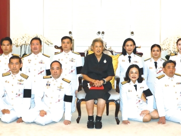 สมเด็จพระกนิษฐาธิราชเจ้า กรมสมเด็จพระเทพรัตนราชสุดาฯ สยามบรมราชกุมารี เสด็จออก ณ ห้องรับรองพิเศษ ท่าอากาศยานสุวรรณภูมิ อำเภอบางพลี จังหวัดสมุทรปราการ พระราชทานพระราชวโรกาสให้ นายกิตติพงศ์ กิตติขจร ผู้อำนวยการท่าอากาศยานสุวรรณภูมิ บริษัท ท่าอากาศยานไทย จำกัด (มหาชน) นำคณะผู้บริหาร และพนักงาน บริษัท ท่าอากาศยานไทย จำกัด (มหาชน) เฝ้าทูลละอองพระบาท ถวายพระพรชัยมงคล และทูลเกล้าทูลกระหม่อม
ถวายเงินโดยเสด็จพระราชกุศลตามพระราชอัธยาศัย เนื่องในโอกาสวันคล้ายวันพระราชสมภพ 2 เมษายน 2569 เมื่อวันเสาร์ที่ 4 เมษายน 2569 เวลา 10.30 น.