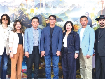 ดนตรีคุณภาพสู่ทุกภูมิภาค : ขวัญแก้ว สิริจินดา Head of Asset Commercialization
บมจ.เซ็นทรัลพัฒนา และ ปรีดิ์ธนัช โสรัต CEO Office บจก.เบสไลน์
เอ็นเตอร์เทนเมนต์ แถลงข่าวจัดงาน “The Central Stage” เริ่มด้วย “The Central Stage ETC. ชวนมาแจม” ที่ศูนย์การค้าเซ็นทรัล เชียงใหม่ แอร์พอร์ต และขอนแก่น