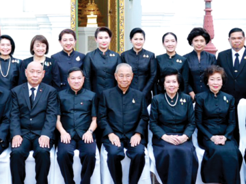 บำเพ็ญกุศล : พล.อ.อ.ชลิต พุกผาสุข องคมนตรี เป็นประธานในพิธีบำเพ็ญกุศลอุทิศถวาย สมเด็จพระเจ้าบรมวงศ์เธอ เจ้าฟ้ากัลยาณิวัฒนา กรมพระนราธิวาสราชนครินทร์ บดินทรเชษฐภคินี โดย มูลนิธิร่วมจิตต์น้อมเกล้าฯ เพื่อเยาวชน ในพระบรมราชินูปถัมภ์ ซึ่ง พระเจ้าวรวงศ์เธอ พระองค์เจ้าโสมสวลี กรมหมื่น
สุทธนารีนาถ ทรงเป็นประธานกรรมการอำนวยการมูลนิธิฯ เพื่อน้อมรำลึกถึงพระกรุณาธิคุณ โดยมีคณะกรรมการมูลนิธิฯ อาทิ อรรษิษฐ์ สัมพันธรัตน์, ดร.ประวิช รัตนเพียร, ผศ.ดร.พรทิพย์ พุกผาสุข, ดร.อารยา อรุณานนท์ชัย, อุบล อัครพัฒน์ และ กรรณภรณ์ วงศ์ปิยะกุล ร่วมพิธี ณ วัดราชบพิธสถิตมหาสีมาราม