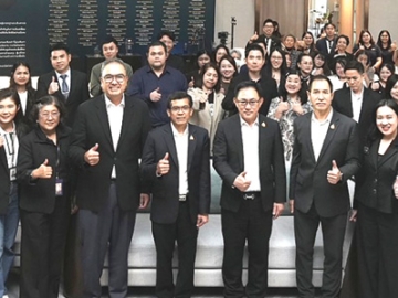 สุดยอดแฟรนไชส์ไทย : พูนพงษ์ นัยนาภากรณ์ อธิบดีกรมพัฒนาธุรกิจการค้า กระทรวงพาณิชย์ เปิดกิจกรรม
การประกวด “Thailand Franchise Award 2026” เฟ้นหาสุดยอดผู้ประกอบการแฟรนไชส์ไทย พร้อม
การเสวนา “เรียนรู้ เติบโต ท้าทาย ภายใต้ความเปลี่ยนแปลงไปกับเทรนด์แฟรนไชส์ยุคใหม่” โดยมีผู้เชี่ยวชาญ
ธุรกิจแฟรนไชส์ให้เคล็ดลับเส้นทางสู่ความสำเร็จ ที่โรงแรมเมอเวนพิค บีดีเอ็มเอส เวลเนส รีสอร์ท กรุงเทพ