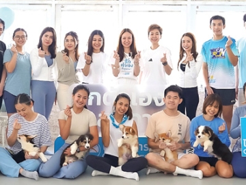 สร้างสมดุลให้ชีวิต : ระวิน มุคขจี ผอ.ฝ่ายการตลาด OCEAN LIFE ไทยสมุทรประกันชีวิต จัดกิจกรรม “Love My Mind With Puppy Yoga” By Mind Over Matters แนะนำการยืดเหยียดร่างกาย ฝึกสมาธิ
และกำหนดลมหายใจอย่างถูกวิธี ซึ่งช่วยเพิ่มความยืดหยุ่น ลดความตึงเครียด ฮีลใจผ่านศาสตร์แห่งโยคะ ควบคู่
ไปกับความน่ารักสดใสของเหล่าน้องสุนัขสี่ขาแสนซน ที่ Mind Over Matters-Puppy Yoga & More