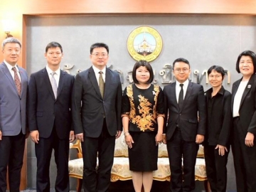 ร่วมหารือ : ฉัตรประอร นิยม ผวจ.ฉะเชิงเทรา ต้อนรับ Mr. Wang รอง ผอ.สำนักงานอุตสาหกรรมและเทคโนโลยีสารสนเทศ มณฑลเฮยหลงเจียง สาธารณรัฐประชาชนจีน และคณะ ในการประชุมด้านการเกษตร เพื่อยกระดับความสามารถของจังหวัดฉะเชิงเทราในการจัดหาวัตถุดิบอาหารสัตว์ และส่งเสริมระบบเกษตร–ปศุสัตว์แบบหมุนเวียน รวมทั้งด้านอุตสาหกรรม การค้าการลงทุน ฯลฯ ณ ศาลากลางจังหวัดฉะเชิงเทรา