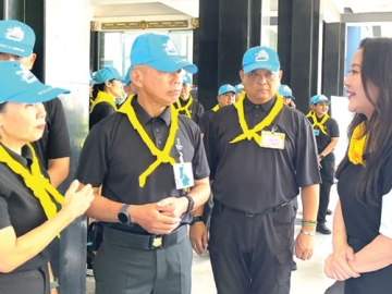 ถวายเป็นพระราชกุศล : พล.อ.อุกฤษฎ์ บุญตานนท์ ผู้บัญชาการทหารสูงสุด เปิดกิจกรรม
“จิตอาสาเฉลิมพระเกียรติ” เนื่องในโอกาสมหามงคลเฉลิมพระชนมพรรษา
4 รอบ สมเด็จพระนางเจ้าฯ พระบรมราชินี โดย บจก.ทองก้อนใหญ่ โฮลดิ้ง
ร่วมให้บริการด้านสุขภาพสมองเบื้องต้น ที่อนุสรณ์สถานแห่งชาติ อ.ลำลูกกา จ.ปทุมธานี