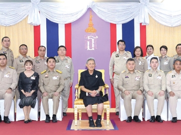 สมเด็จพระกนิษฐาธิราชเจ้า กรมสมเด็จพระเทพรัตนราชสุดาฯ สยามบรมราชกุมารี เสด็จพระราชดำเนินไปทรงเปิดงานวันข้าวและชาวนาแห่งชาติ ประจำปี 2569
(วันที่ 5 มิถุนายนของทุกปี เนื่องจากเมื่อวันที่ 5 มิถุนายน 2489 พระบาทสมเด็จพระปรเมนทรมหาอานันทมหิดล พระอัฐมรามาธิบดินทร เสด็จพระราชดำเนินพร้อมด้วย
พระบาทสมเด็จพระบรมชนกาธิเบศร มหาภูมิพลอดุลยเดชมหาราช บรมนาถบพิตร ไปทอดพระเนตรกิจการของมหาวิทยาลัยเกษตรศาสตร์ และทรงหว่านข้าวในแปลงนาของมหาวิทยาลัยฯ) ณ กรมการข้าว ภายในมหาวิทยาลัยเกษตรศาสตร์ บางเขน เขตจตุจักร กรุงเทพมหานคร เมื่อวันเสาร์ที่ 6 มิถุนายน 2569