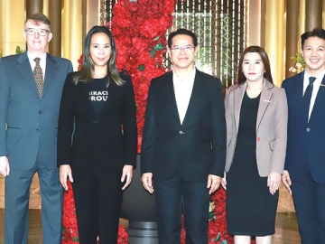 ติดตามผลงานครั้งที่ 1 : ลักษมีกานต์ อิงคะกุล ประธานเจ้าหน้าที่บริหาร มิราเคิล กรุ๊ป ต้อนรับ บุญเสริม ขันแก้ว
รองอธิบดีกรมการท่องเที่ยว ในโอกาสเป็นประธานเปิดการประชุมติดตามความคืบหน้าแผนงาน “Thailand
Green Tourism Plan 2030” ระยะที่ 2 : พลิกวิกฤตสภาพภูมิอากาศสู่การท่องเที่ยวยั่งยืน ประจำปี
งบประมาณ พ.ศ. 2569 จัดโดย มหาวิทยาลัยมหิดล ร่วมกับ กรมการท่องเที่ยว ที่ โรงแรมอัศวิน แกรนด์ คอนเวนชั่น