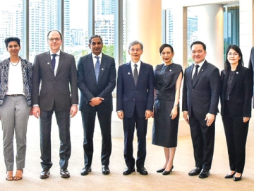 ประชาคมโลก : ปณต สิริวัฒนภักดี ประธานกรรมการบริหาร ศูนย์การประชุมแห่งชาติสิริกิติ์ ต้อนรับ มร.เคนจิ
โอกามูระ รอง กก.ผจก.กองทุนการเงินระหว่างประเทศ (IMF) ในโอกาสเยี่ยมชมและติดตามความคืบหน้า
การเตรียมการประชุม “2026 IMF-World Bank Group Annual Meetings” ซึ่งมีความคืบหน้าเป็นไปตามแผน
ที่กำหนดไว้ โดยประเทศไทยจะเป็นเจ้าภาพ ระหว่างวันที่ 12-18 ตุลาคม 2569 ที่ ศูนย์การประชุมแห่งชาติสิริกิติ์