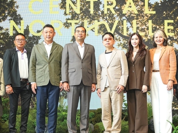 เชื่อมธรรมชาติกับวิถีชีวิตเมือง : เชษฐา โมสิกรัตน์ ผวจ.นนทบุรี และ ดร.ณัฐกิตติ์ ตั้งพูลสินธนา กก.
ผจก.ใหญ่ สายงานการตลาด บมจ.เซ็นทรัลพัฒนา แถลงข่าวเตรียมเปิด “เซ็นทรัล นอร์ทวิลล์” ในวันศุกร์ที่
3 ก.ค. 2569 เป็นโครงการมิกซ์ยูสแห่งใหม่ที่ใหญ่ที่สุดในกรุงเทพฯ ตอนเหนือและนนทบุรี ที่ผสานแนวคิด Biophilic
Design แห่งแรกของประเทศตอบโจทย์ Well-being และ Longevity เพื่อคุณภาพชีวิตที่ดีอย่างยั่งยืน