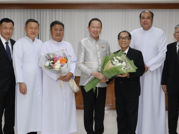 ปลาบปลื้ม : สนั่น อังอุบลกุล ร่วมยินดีกับ ภราดา ดร.เดชาชัย ศรีพิจารณ์ ผอ.โรงเรียนอัสสัมชัญ ที่นักเรียนโรงเรียน
อัสสัมชัญได้แชมป์โลกการแข่งขัน Annual CanSat Competition 2026 ที่สหรัฐอเมริกา และ ศิริพงศ์ ไชยวงศ์ นายกสมาคมผู้ปกครองและครูโรงเรียนมงฟอร์ตวิทยาลัย ที่นักเรียนโรงเรียนมงฟอร์ตวิทยาลัยได้รับคัดเลือกเป็นผู้แทนประเทศไทยไปแข่งขันฟิสิกส์โอลิมปิกระดับทวีปเอเชีย โดยมีคณะภราดาและเครือข่ายร่วมยินดี ที่ มูลนิธิคณะเซนต์คาเบรียลฯ ซอยทองหล่อ กรุงเทพฯ