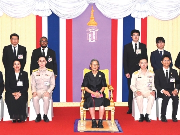 สมเด็จพระกนิษฐาธิราชเจ้า กรมสมเด็จพระเทพรัตนราชสุดาฯ สยามบรมราชกุมารี เสด็จพระราชดำเนินไปทรงเปิดงานประชุมวิชาการนานาชาติวิทยาศาสตร์และเทคโนโลยีนิวเคลียร์ ประจำปี 2569 ซึ่งสถาบันเทคโนโลยีนิวเคลียร์แห่งชาติ จัดขึ้นในโอกาสครบ 20 ปี แห่งการก่อตั้งสถาบันฯ เป็นเวทีทางวิชาการนานาชาติ ยกระดับประเทศไทยสู่การเป็นศูนย์กลางความร่วมมือด้านวิทยาศาสตร์และเทคโนโลยีนิวเคลียร์ของภูมิภาค แลกเปลี่ยนองค์ความรู้และนวัตกรรมระดับสากล เสริมศักยภาพนักวิจัยและบุคลากรรุ่นใหม่ของไทย ณ โรงแรมเซ็นทารา แกรนด์ฯ ลาดพร้าว เขตจตุจักร กรุงเทพมหานคร เมื่อวันจันทร์ที่ 13 กรกฎาคม 2569