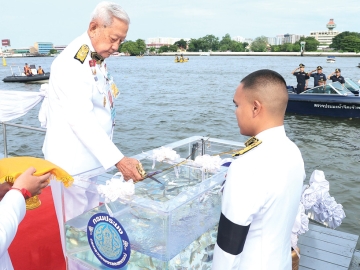 พระบาทสมเด็จพระเจ้าอยู่หัว ทรงพระกรุณาโปรดเกล้าโปรดกระหม่อมให้ พล.อ.สุรยุทธ์ จุลานนท์ ประธาน
องคมนตรี เป็นผู้แทนพระองค์ พระเจ้าวรวงศ์เธอ พระองค์เจ้าโสมสวลี กรมหมื่นสุทธนารีนาถ ไปในการ
บำเพ็ญพระกุศลปล่อยโค นก และพันธุ์สัตว์น้ำ เนื่องในโอกาสวันคล้ายวันประสูติ พระเจ้าวรวงศ์เธอ
พระองค์เจ้าโสมสวลี กรมหมื่นสุทธนารีนาถ ณ ท่าวาสุกรี กรุงเทพมหานคร เมื่อวันจันทร์ที่ 13 กรกฎาคม 2569