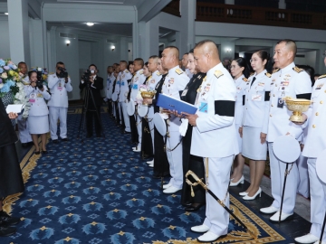 สมเด็จพระกนิษฐาธิราชเจ้า กรมสมเด็จพระเทพรัตนราชสุดาฯ สยามบรมราชกุมารี เสด็จลง ณ ศาลาดุสิดาลัย สวนจิตรลดา
พระราชทานพระราชวโรกาสให้ พล.ร.อ.ไพโรจน์ เฟื่องจันทร์ ผู้บัญชาการทหารเรือ นำคณะ เฝ้าฯ ถวายพระพรชัยมงคล และทูลเกล้าฯ ถวายเงินโดยเสด็จพระราชกุศลตามพระราชอัธยาศัย เนื่องในโอกาสวันคล้ายวันพระราชสมภพ พร้อมด้วยเงินรายได้จากการออกร้านในงานกาชาด ปี 2568 กองทัพเรือ และร้านสมาคมภริยาทหารเรือ เพื่อบำรุงสภากาชาดไทย