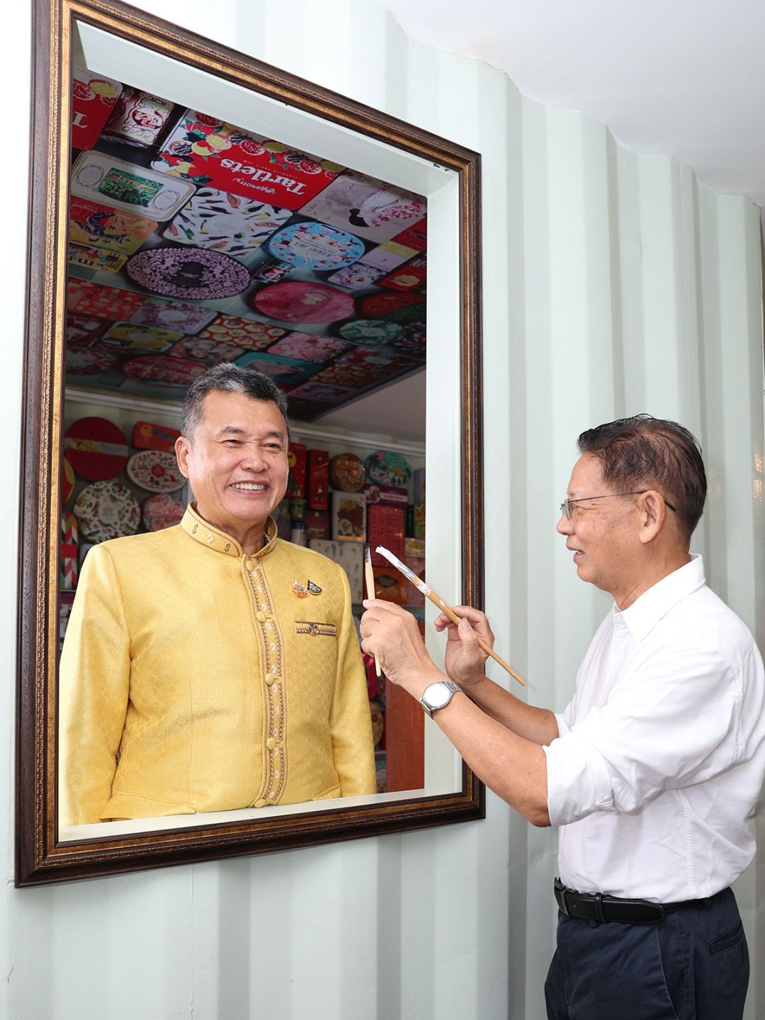 จำลองร้านวาดรูป ให้ผู้มาเข้าชม
ได้เก็บภาพเป็นที่ระลึก