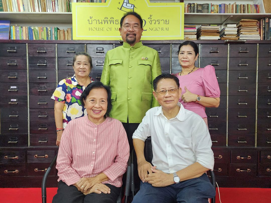 แม่ศรีนวล ขำอาจ ศิลปินแห่งชาติ ลำตัดภรรยาของหวังเต๊ะ,
รศ.ดร.อภิลักษณ์ เกษมผลกูล, ป้าแจ๋ว สวนผลไม้
วัดสุวรรณ และ ดร.เกศินี ประทุมสุวรรณ