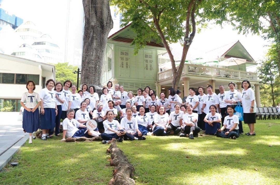 ภาพนี้ต้องขยายของชาว MD 41 มาร่วมฉลองอย่างคับคั่ง ณ บ้านศาลาแดง