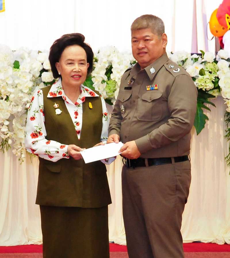 รพ.ตำรวจ รับมอบ