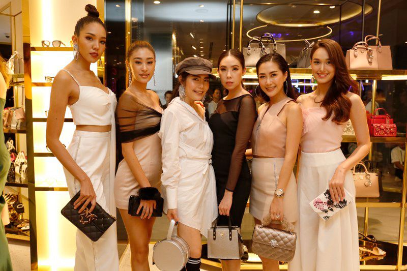 เหล่าแฟชั่นนิสต้าร่วมอัพเดทคอลเลคชั่น Fall/ Winter 2018

