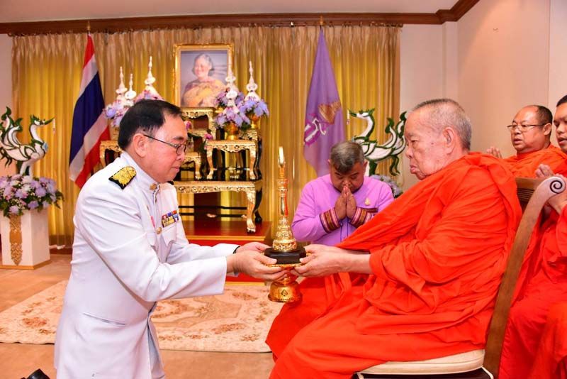 ผู้แทนรัฐบาลไทยถวายเสาเสมาธรรมจักร