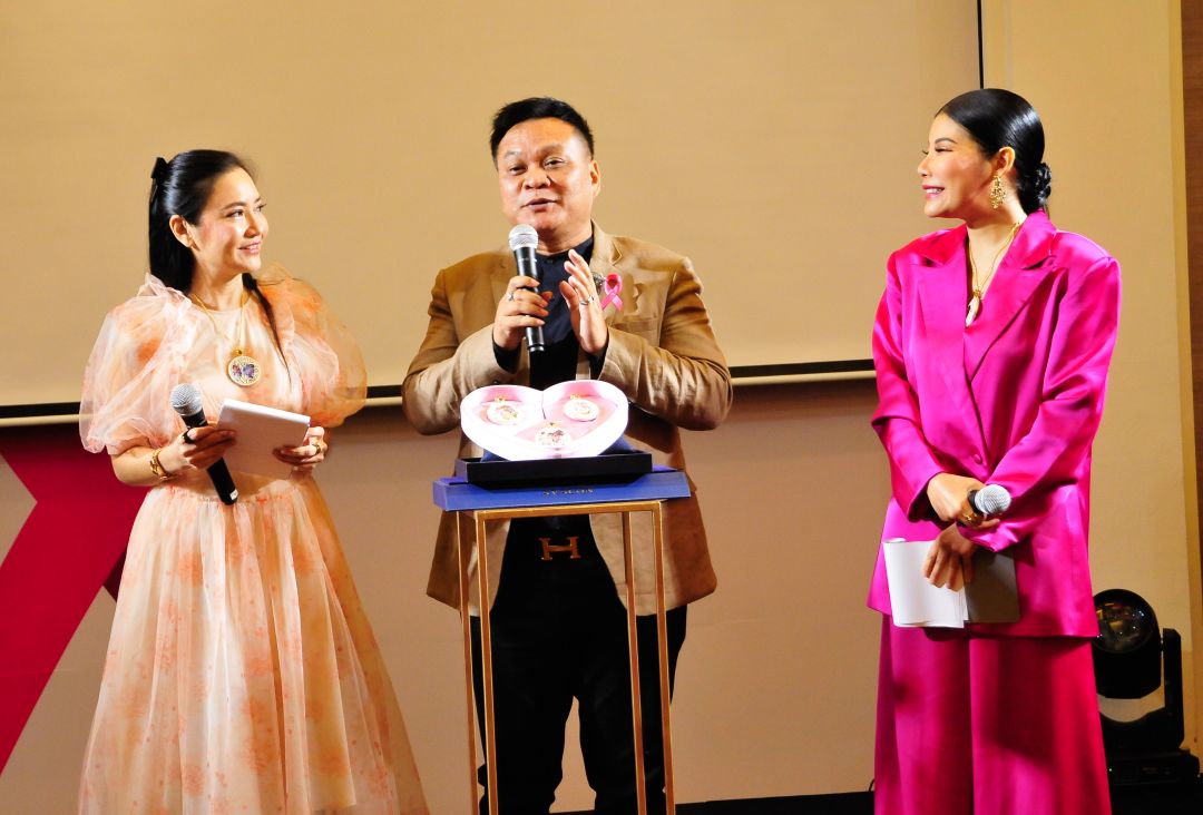 อ.บันชา ศรีวงศ์ราช
ศิลปินผู้รังสรรค์ผลงาน
THAI RED CROSS X AVALON”
ENCHANTED MEDAL LIMITED EDITION