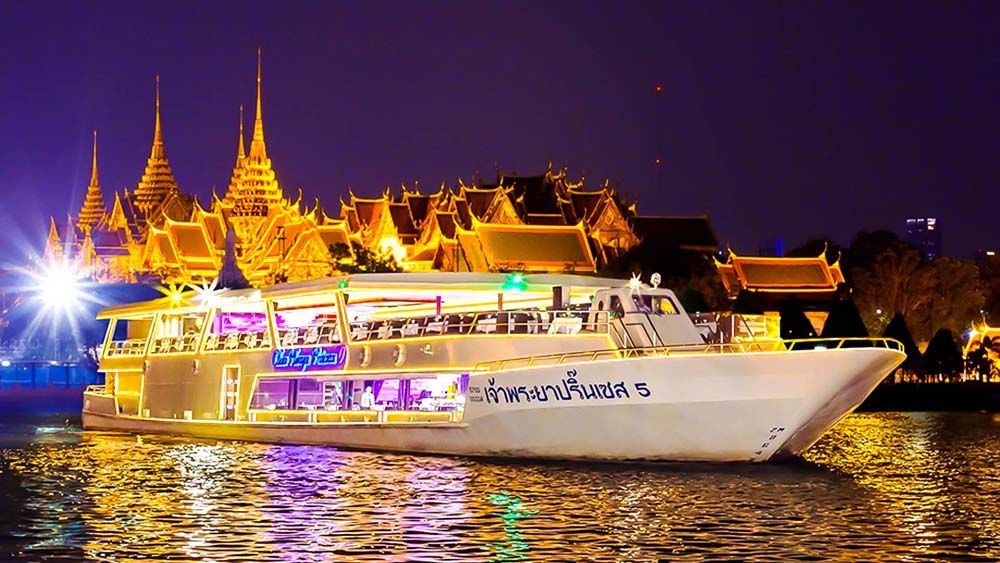 เรือนักท่องเที่ยว