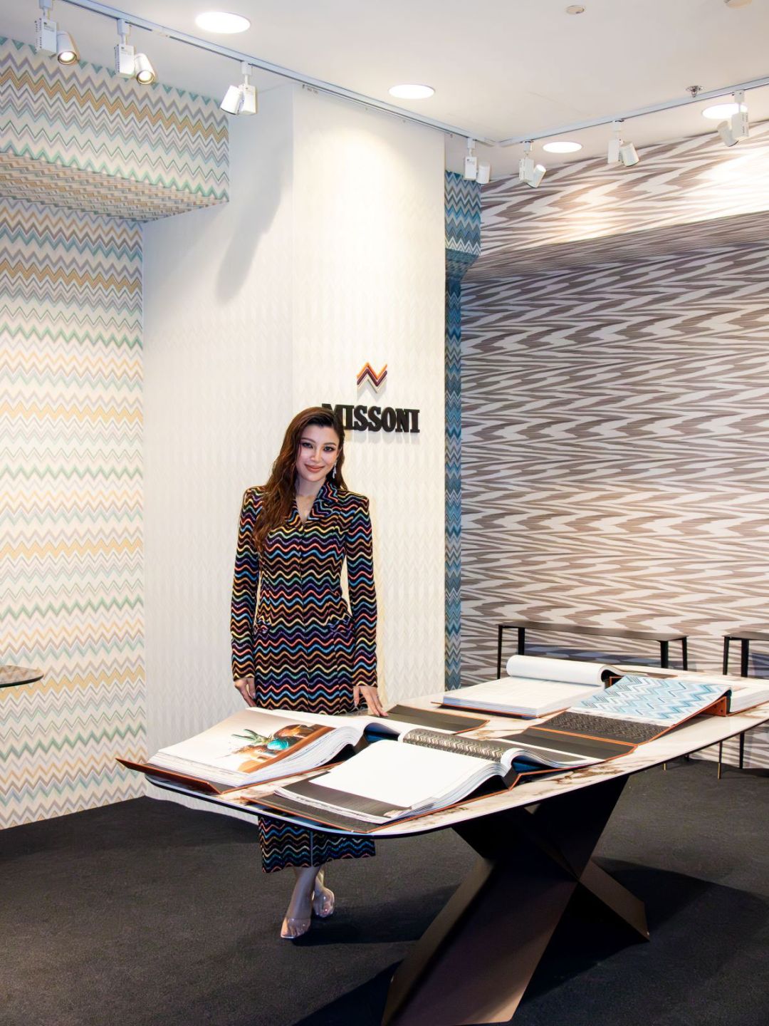 เอมมี่-มรกต แสงทวีป

