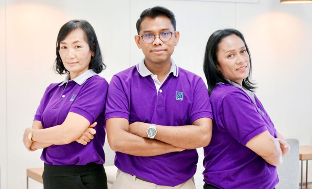 ตัวจริงผู้ที่ Bye Bye HIV ได้แล้ว (ซ้าย) วิว, ดิน และ เอ