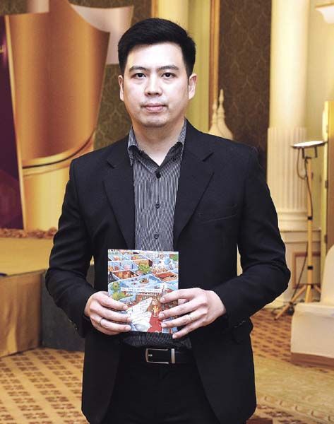 คัจฉกุล แก้วเกต

“The things behind that door 

ทุกอย่างเหมือนเพิ่งเกิดขึ้นเมื่อวาน” (นิยายภาพ)

“รู้สึกเป็นเกียรติและดีใจที่
คณะกรรมการเห็นหนังสือภาพของตนว่า
มีประโยชน์กับผู้อ่าน อยากเชิญชวนให้อ่าน
ดูอาจจะใช้เวลาไม่นานเท่าไหร่ในการอ่าน เพราะว่าเป็นหนังสือที่ตัวหนังสือน้อย
แต่ข้อคิดในเรื่องน่าจะเป็นประโยชน์แก่
คนอ่านได้”