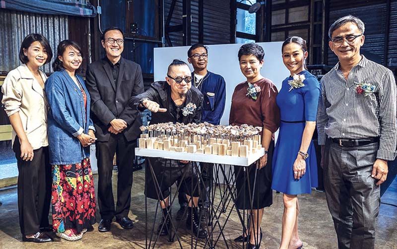 แสงระวี สิงหวิบูลย์ ประธานเปิดงาน พร้อมด้วย สมชัย ส่งวัฒนา, ศักดิ์ชัย กาย และ ณพาภรณ์
โพธิรัตนังกูร ร่วมงาน