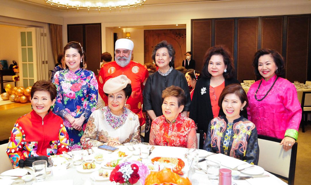 พนิดา เทพกาญจนา, ลลิสา จงบารมี, จรรย์สมร-ฐิตินันท์ วัธนเวคิน, สุขเทพ จันทร์ศรีชวาลา,
ศิริลักษณ์ ไม้ไทย และ พอฤทัย ชินวัตร