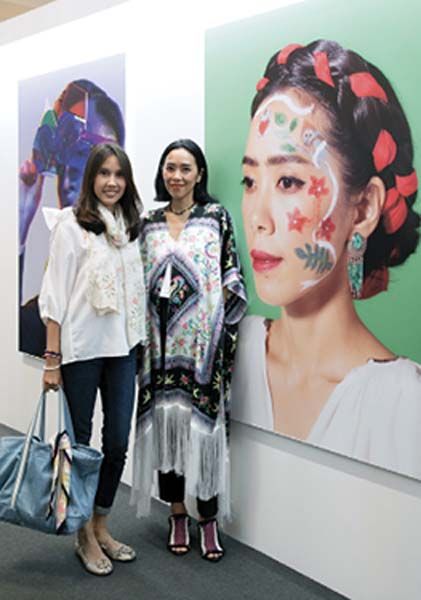 อัชลินี เกษรศุกร์ และ มาสิริ ตามสกุล 
กับงานศิลป์ของทั้งคู่