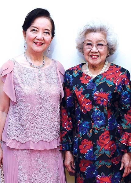 รศ.พญ.ยุวดี เลี่ยวไพรัตน์, ยุพา เจียรกุล