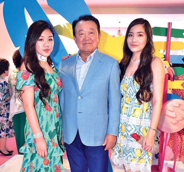 พรสิทธิ์ กับหลานๆ สิริน-บุญญาพร ศรีอรทัยกุล