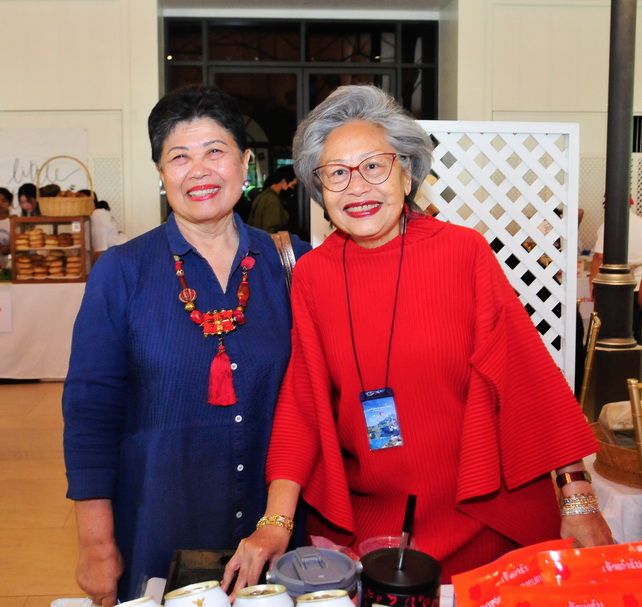 ดร.ผุสดี ตามไท และ พิไลพรรณ สมบัติศิริ 